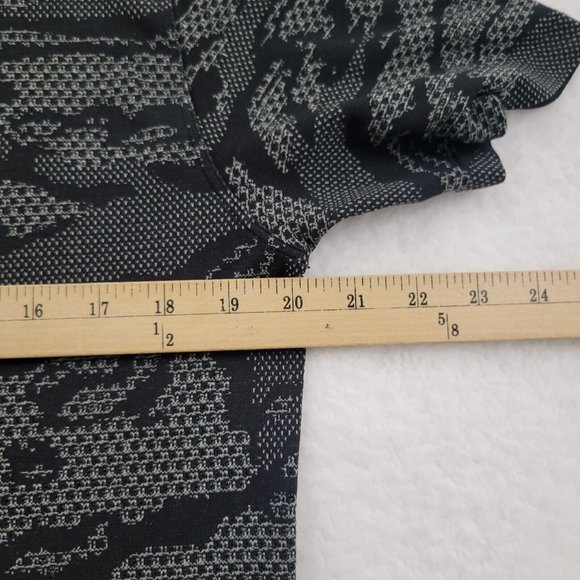 Lululemon Metal Vent Breathe Large Gray Camo Short Sleeve *Chicago - Large - Picture 11 of 11